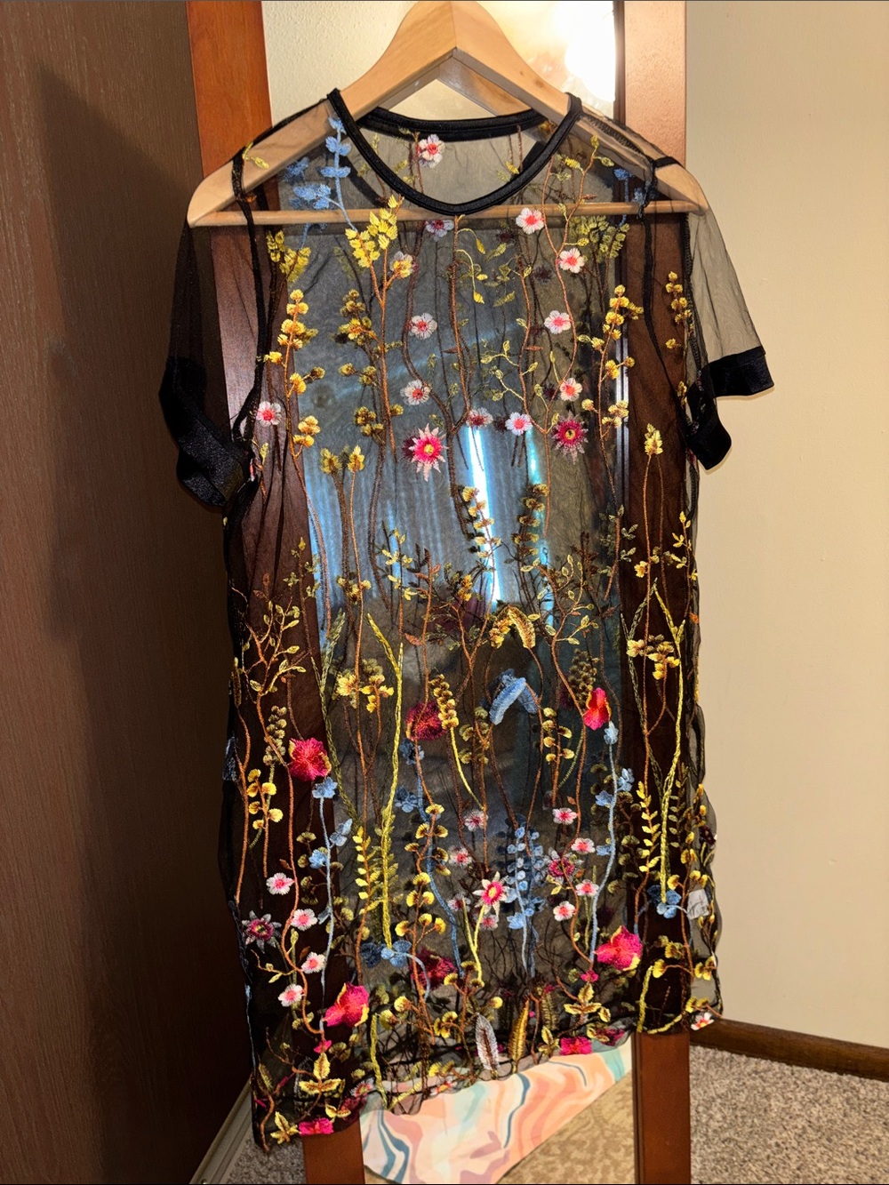 Mesh Embroidered Floral Dress Size Large